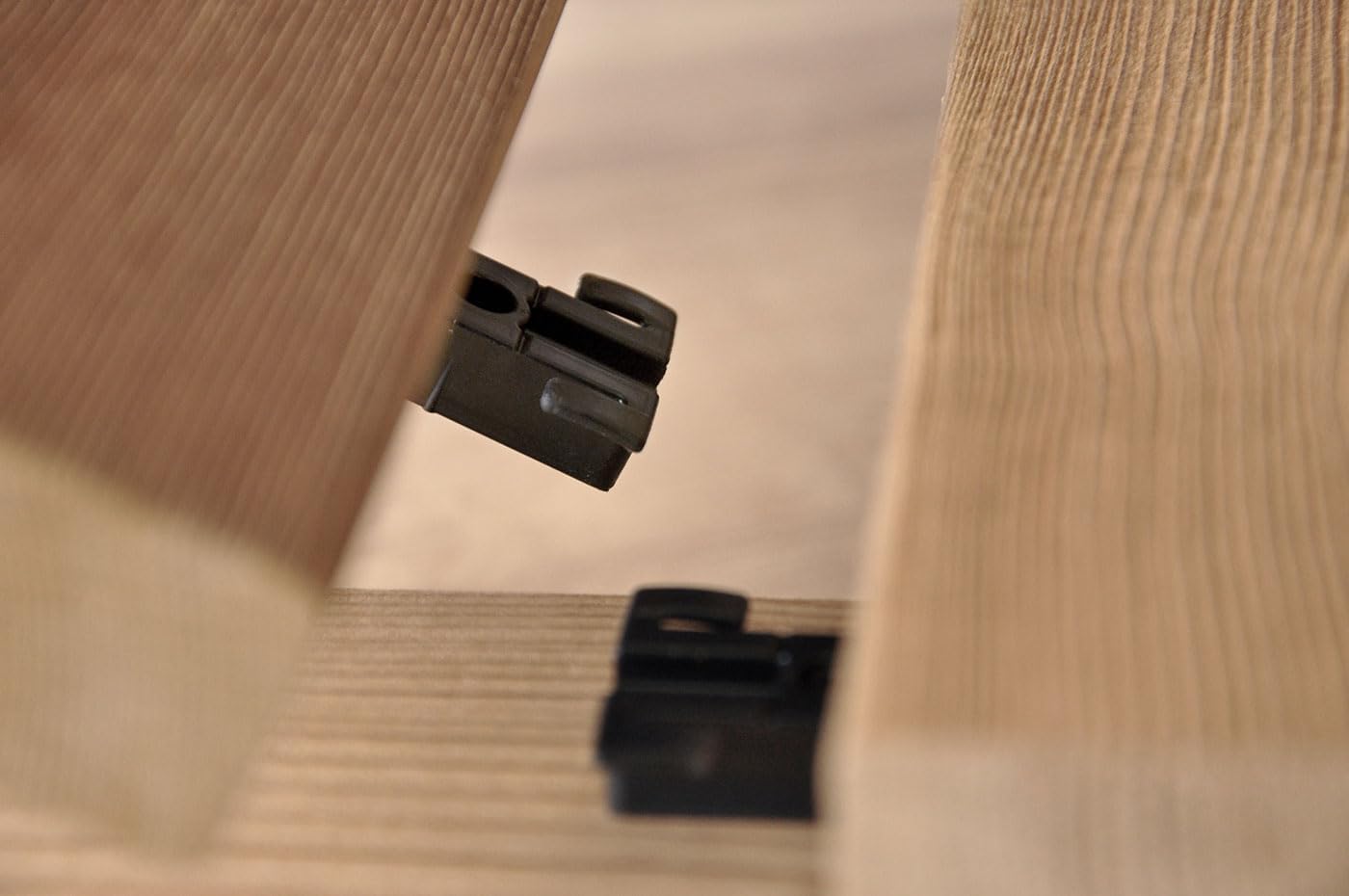 Design61 100 Stück Universal Terrassenverbinder Kunststoffclips inkl. Edelstahl Schrauben Terrassendielen Befestigung Unsichtbar Edelstahl für Terrassendielen Holz- & Aluminium Dielenstärke 19–32mm